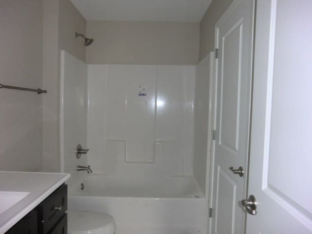 Building Photo - 1469 Village Circle Dr