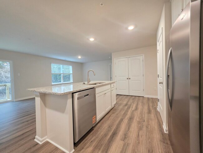 Building Photo - 1105 Albritton Ln