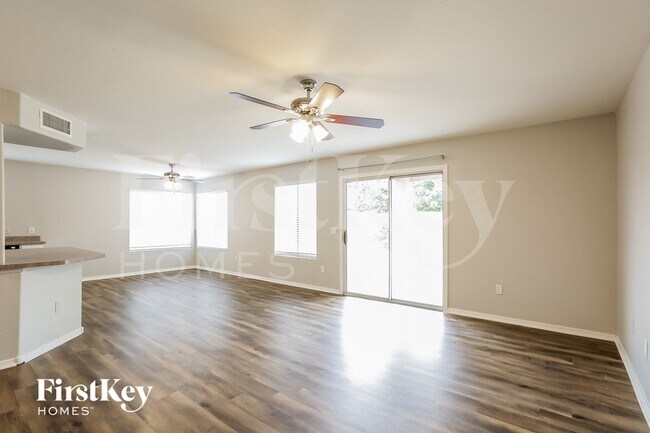 Building Photo - 6984 W Cactus Wren Dr