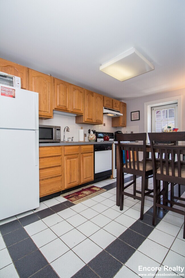 Building Photo - 7 Harvard Square