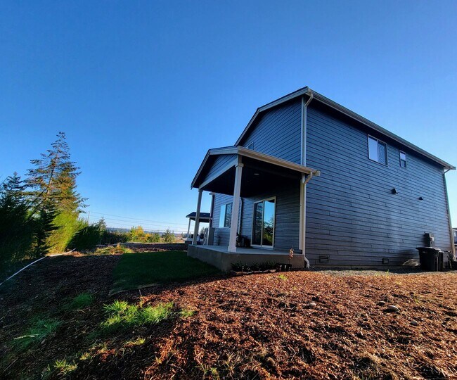 Building Photo - Available in May - 3bed home at The Reserve – Close to ferries, shopping and dining!