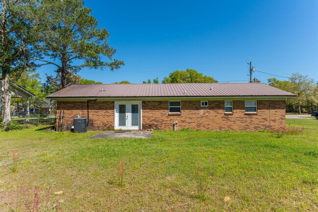 Building Photo - 170 Sidney Ave