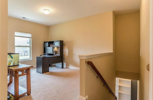 Building Photo - 3945 Pointe Vecchio Cir
