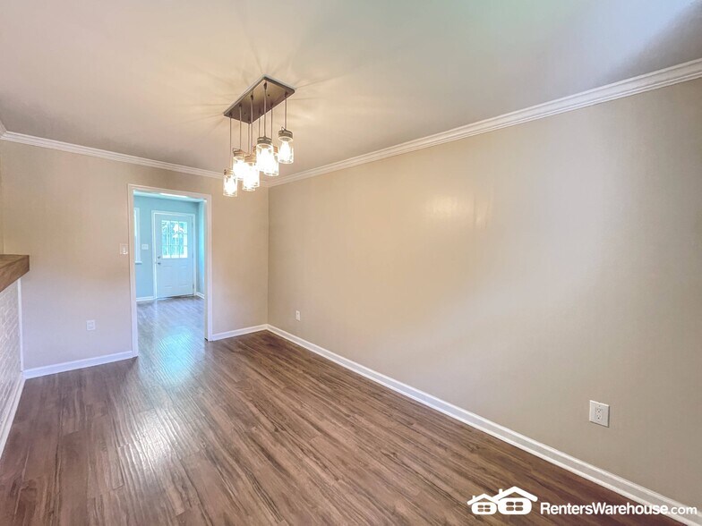 Building Photo - 3308 Hornsea Rd