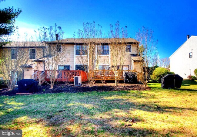 Building Photo - 708 Kings Croft Dr