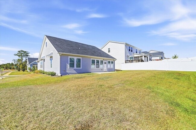 Building Photo - 201 Ursaline St