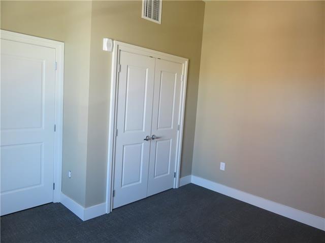 Building Photo - 928 Travis Ave