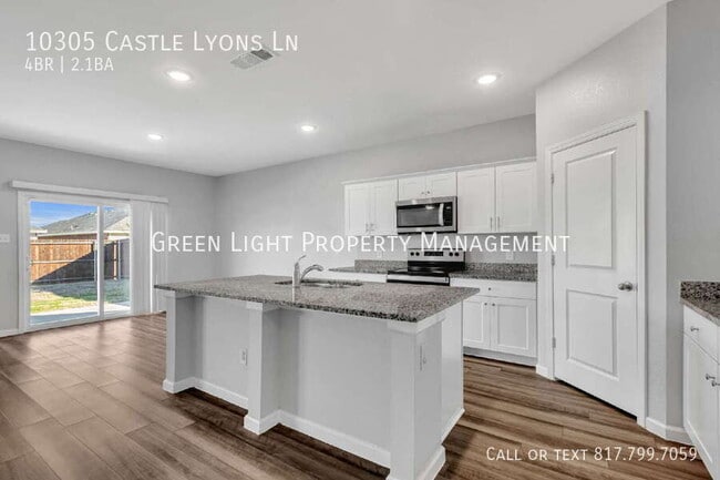 Building Photo - 10305 Castle Lyons Ln