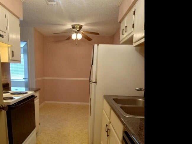 Building Photo - 2 bedroom in Baton Rouge LA 70820
