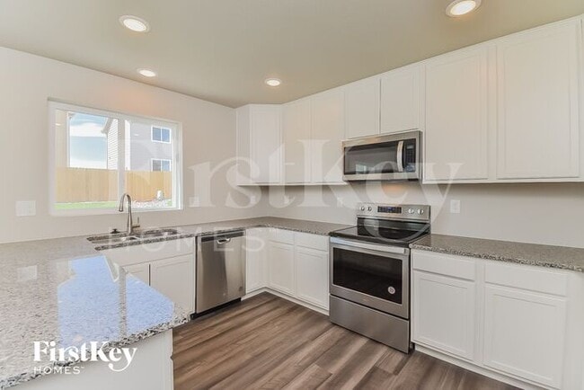 Building Photo - 10393 Luneth Dr