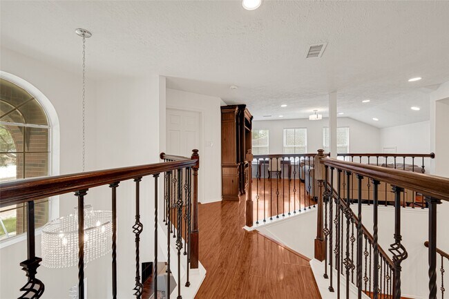 Building Photo - 8307 Summer Reef Dr