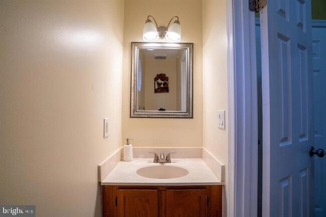 Building Photo - 3500 Vintage Spg Ter