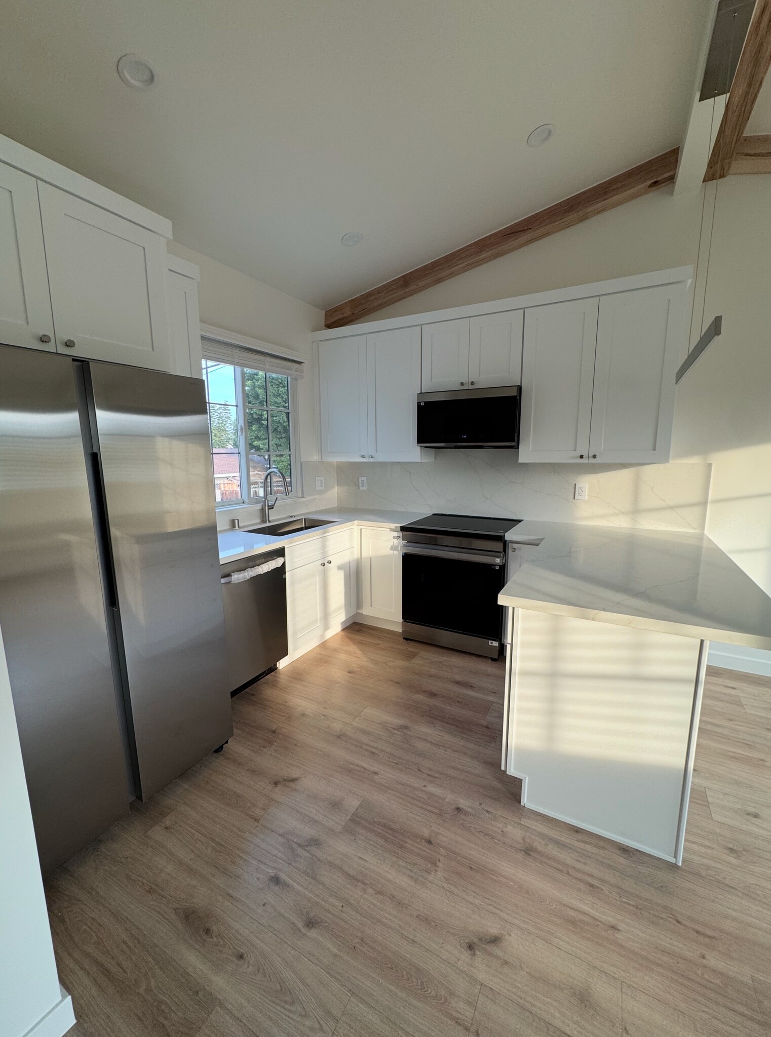 Full-Size Modern Kitchen - 230 W Cedar Ave