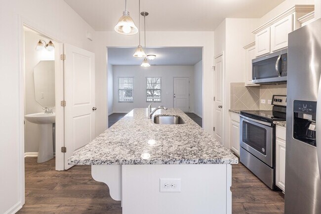 Building Photo - GREAT 2 Bedroom Townhome Regent Park - MOVE IN SPECIAL 1 MONTH FREE