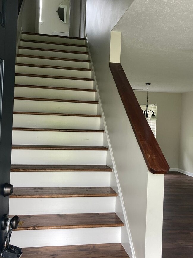 Building Photo - All new interior and exterior! Move in ready!