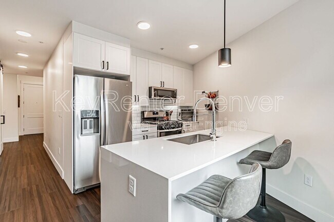 Building Photo - 2876 W 53rd Ave