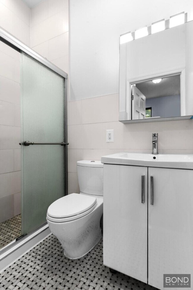 Building Photo - 2 bedroom in Brooklyn NY 11201