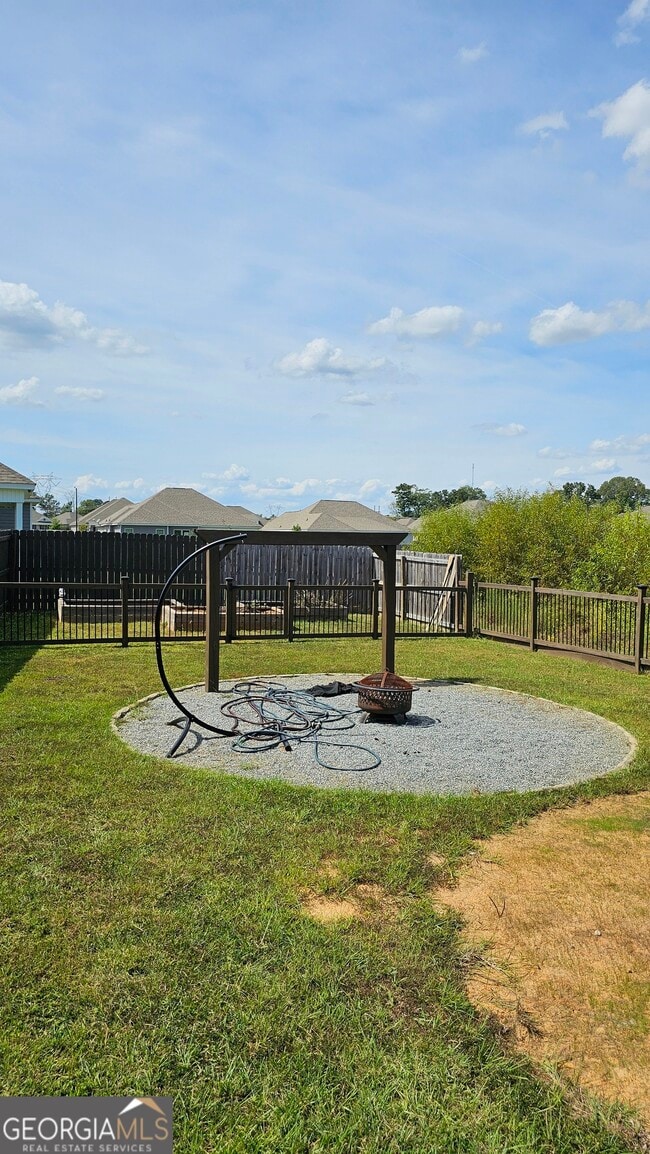 Building Photo - 208 Huxley Ter