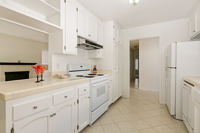 Building Photo - 2308 Altisma Way