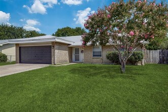 Building Photo - 750 Forest Park Pl