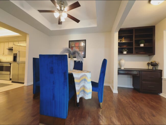 Building Photo - 900 Shady Creek Ln