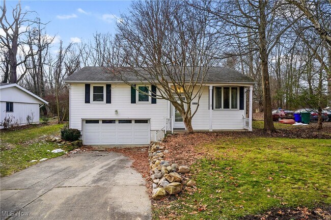 Building Photo - 7429 Sylvan Dr