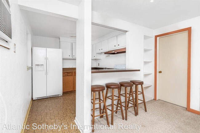 Building Photo - 2 br, 1 bath House - 216 64th Street  Unit#A