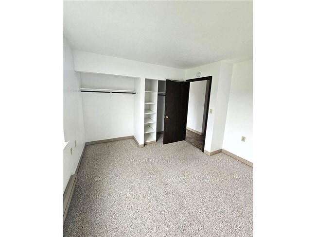 Building Photo - 306 S East St