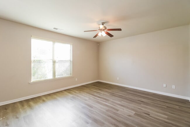 Building Photo - 174 Biscayne Terrace