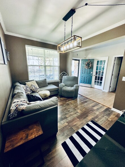 Building Photo - 4 Canberra Ct