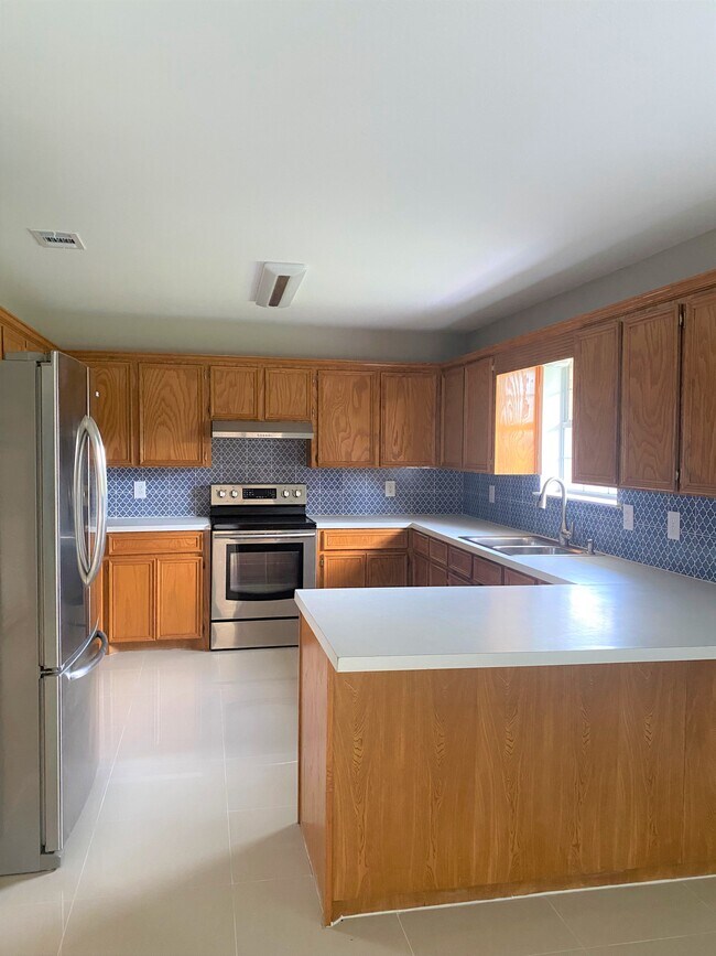 Building Photo - 2214 Mile 14 N