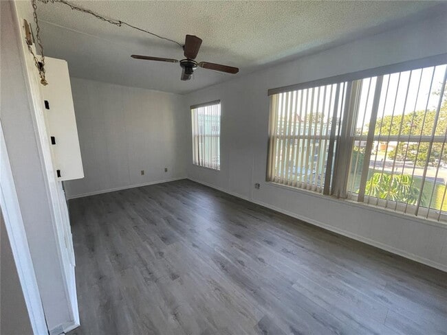 Building Photo - 2359 Finlandia Ln