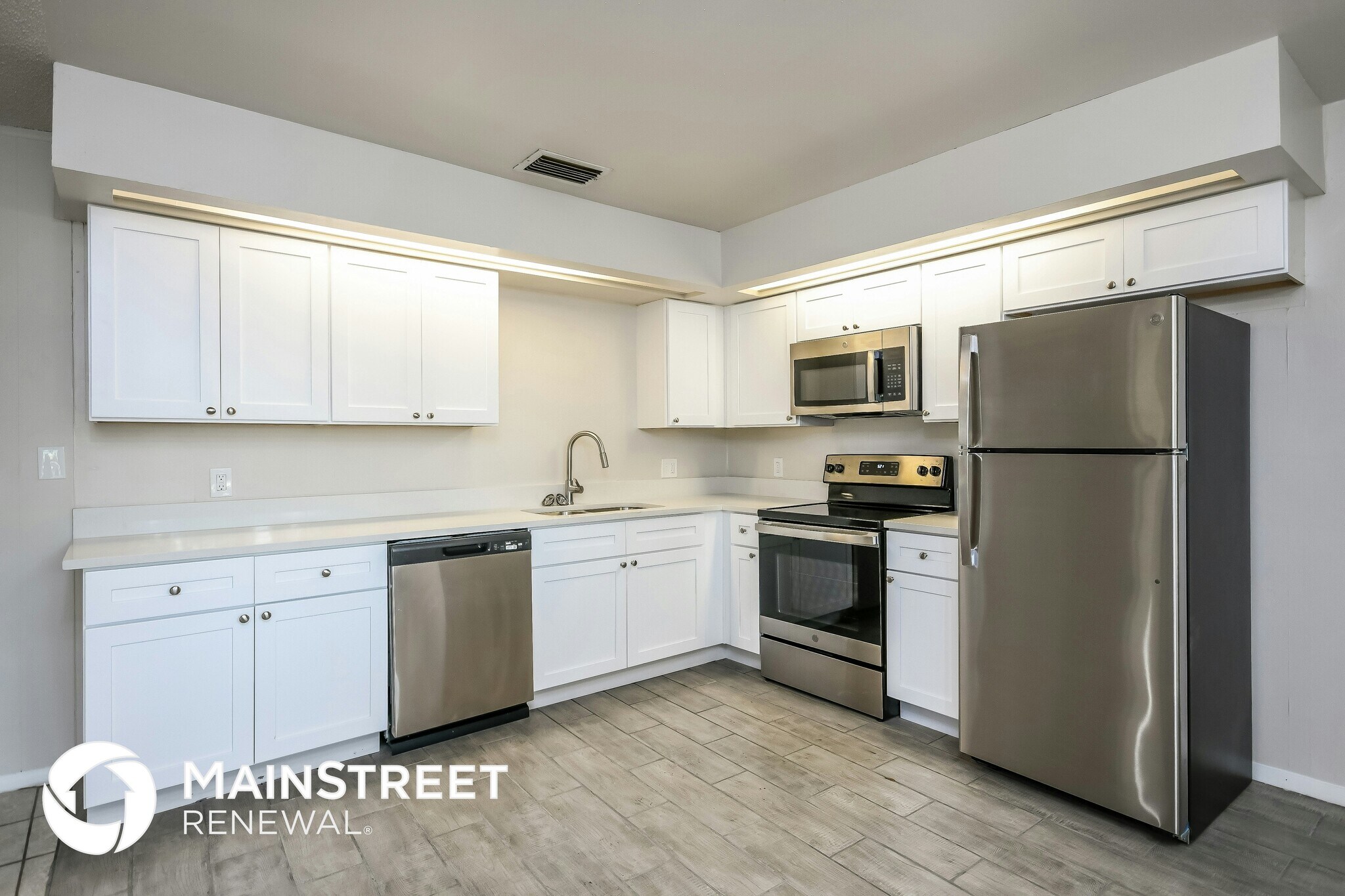 Building Photo - 104 Lighter Log Ln