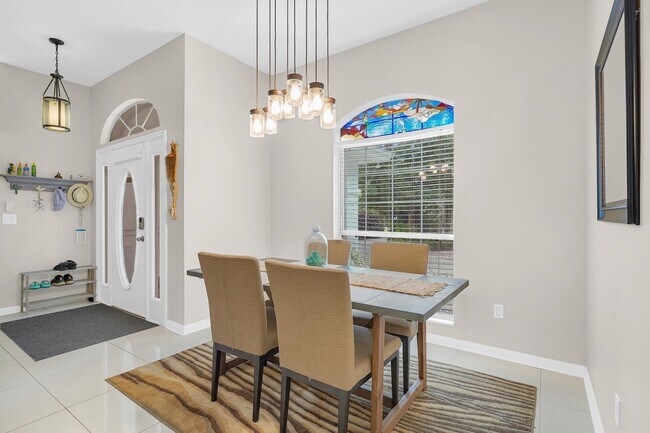 Building Photo - 308 A St