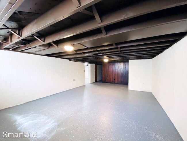 Building Photo - 3 br, 1 bath House - 20001 Grand Boulevard