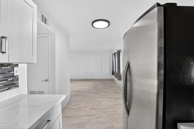 Building Photo - 2925 N 38th St