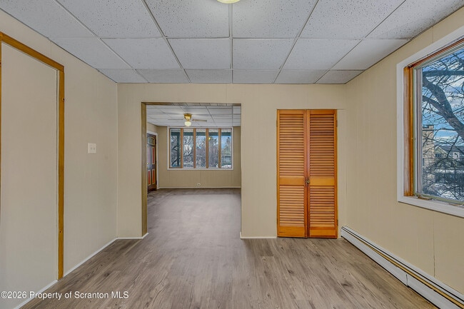 Building Photo - 2513 N Main Ave