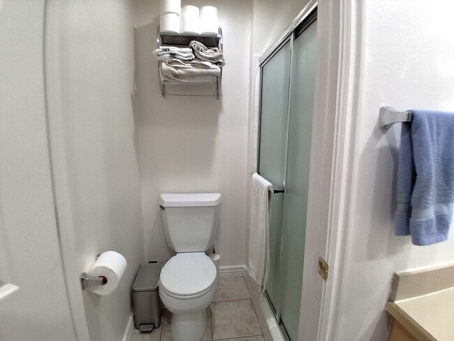 Building Photo - 1547 N 550 W