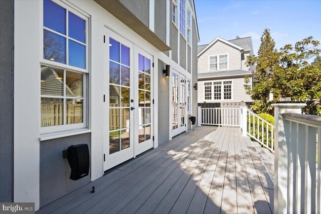 Building Photo - 3213 Foxhall Rd NW