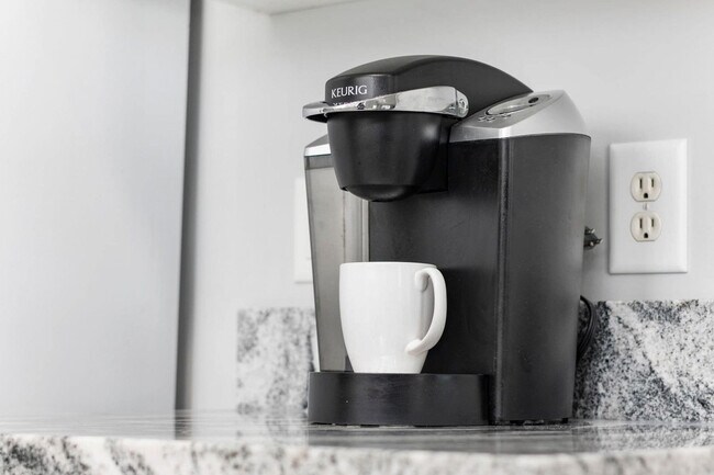 Building Photo - 111B S Yaupon Dr