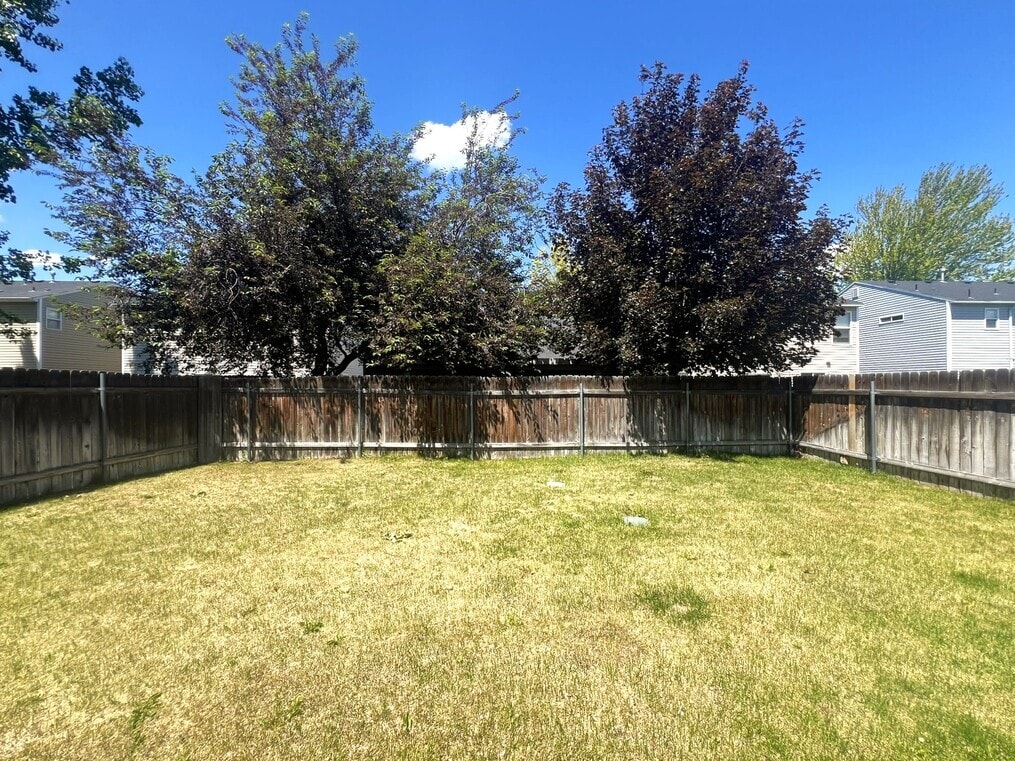 Building Photo - 9656 W Shelborne Dr
