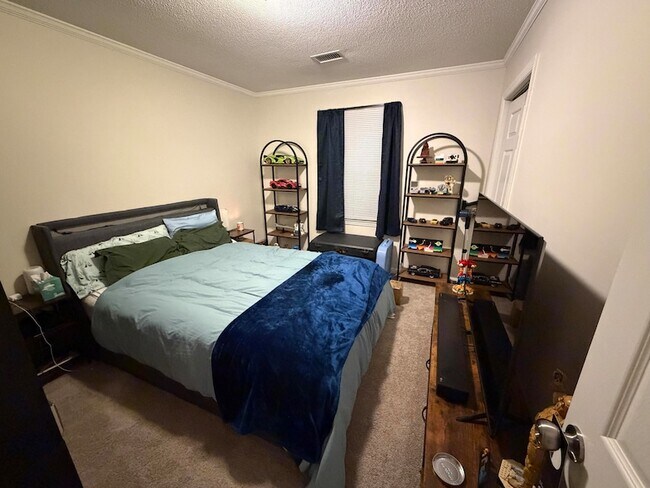 Building Photo - 101 Egret Ave