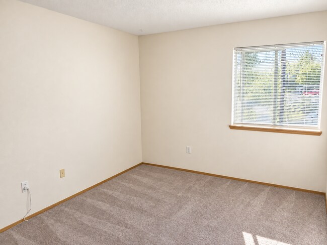 Building Photo - 10660 SW Davies Rd