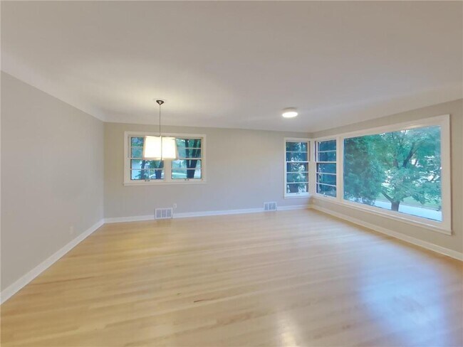 Building Photo - 3712 Abbott Ave N