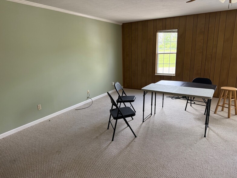 Living Room - 201 N Lancaster St