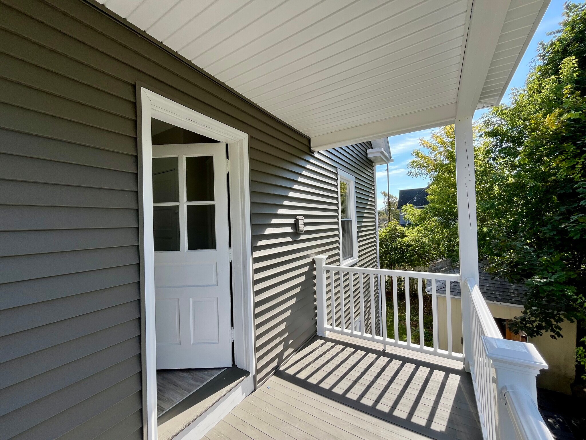 Building Photo - 86 Grove St