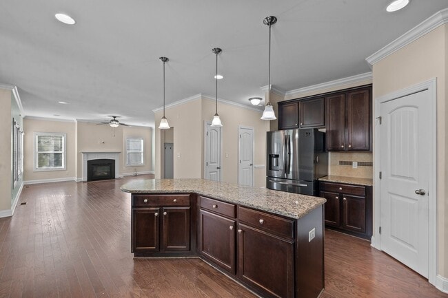 Building Photo - ***Beautiful Knightdale 4/2.5 W/ Private Pool***