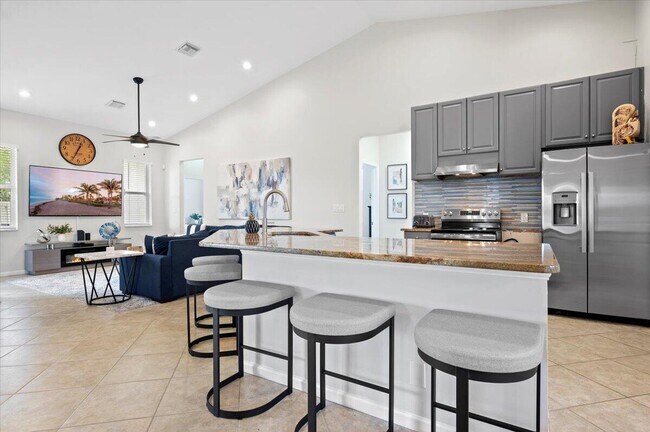 Building Photo - 13866 Geranium Pl