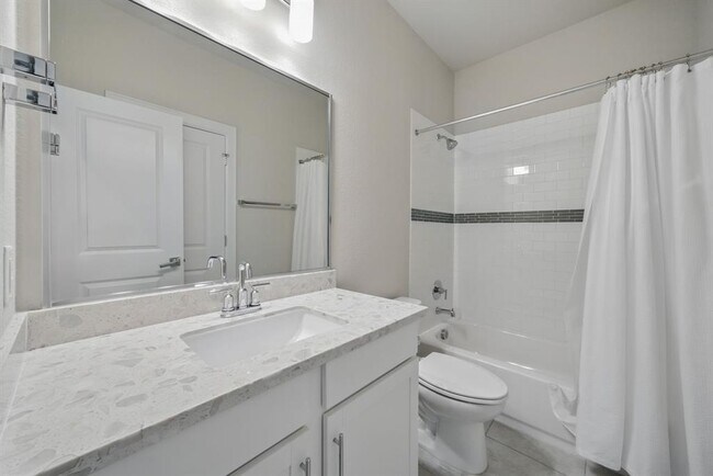Building Photo - 5820 Harper Park Dr