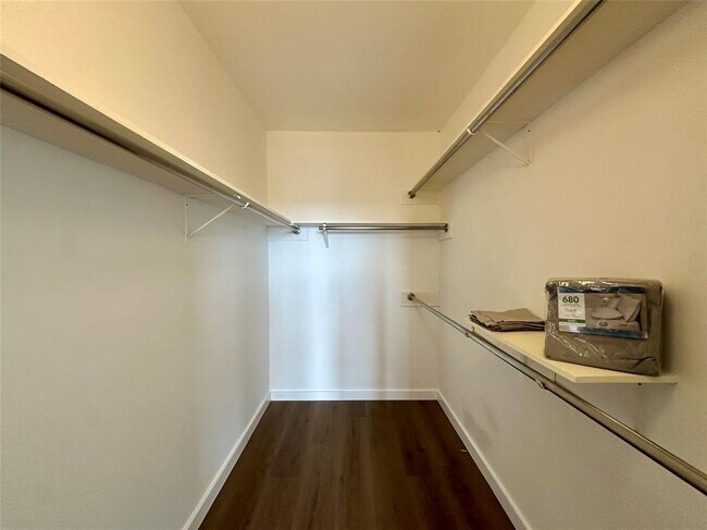 Building Photo - 651 Bering Dr